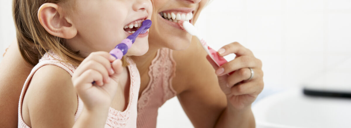 5 Oral Hygiene Resolutions for a Healthier Smile in 2025